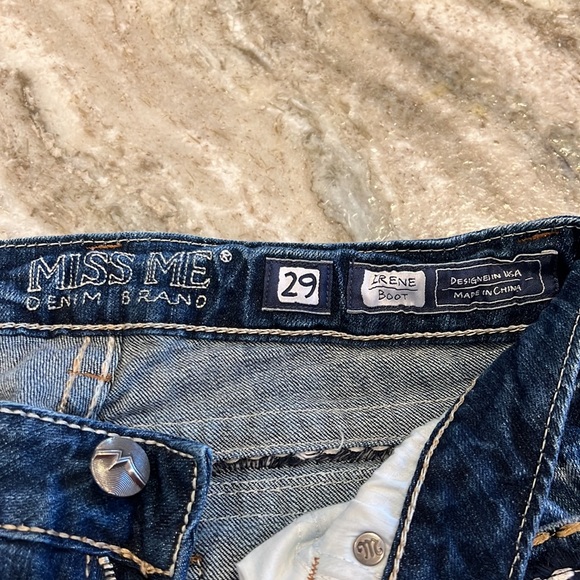 Miss Me Jeans - Picture 2 of 4